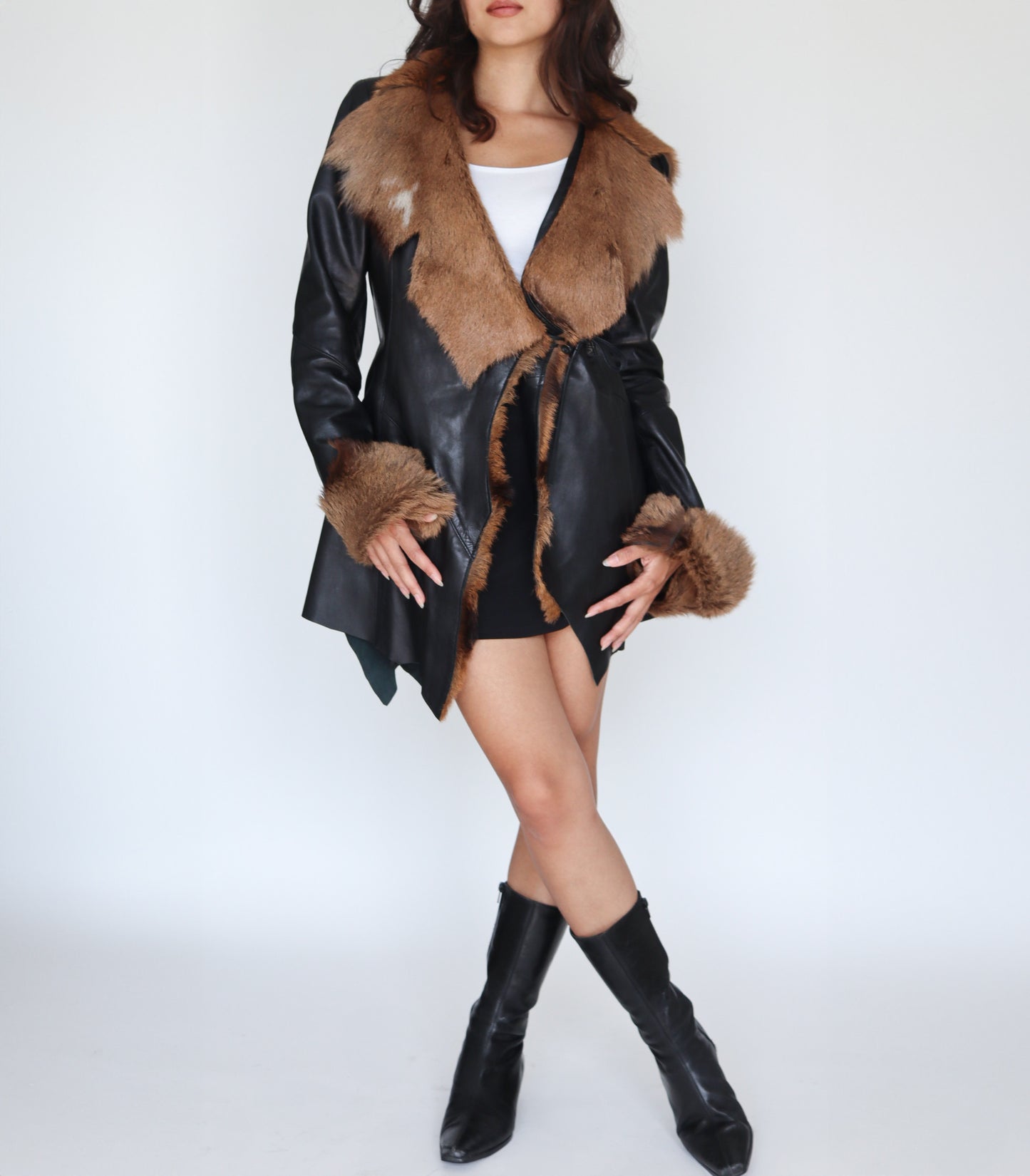 Fitted leather jacket with fur | XS