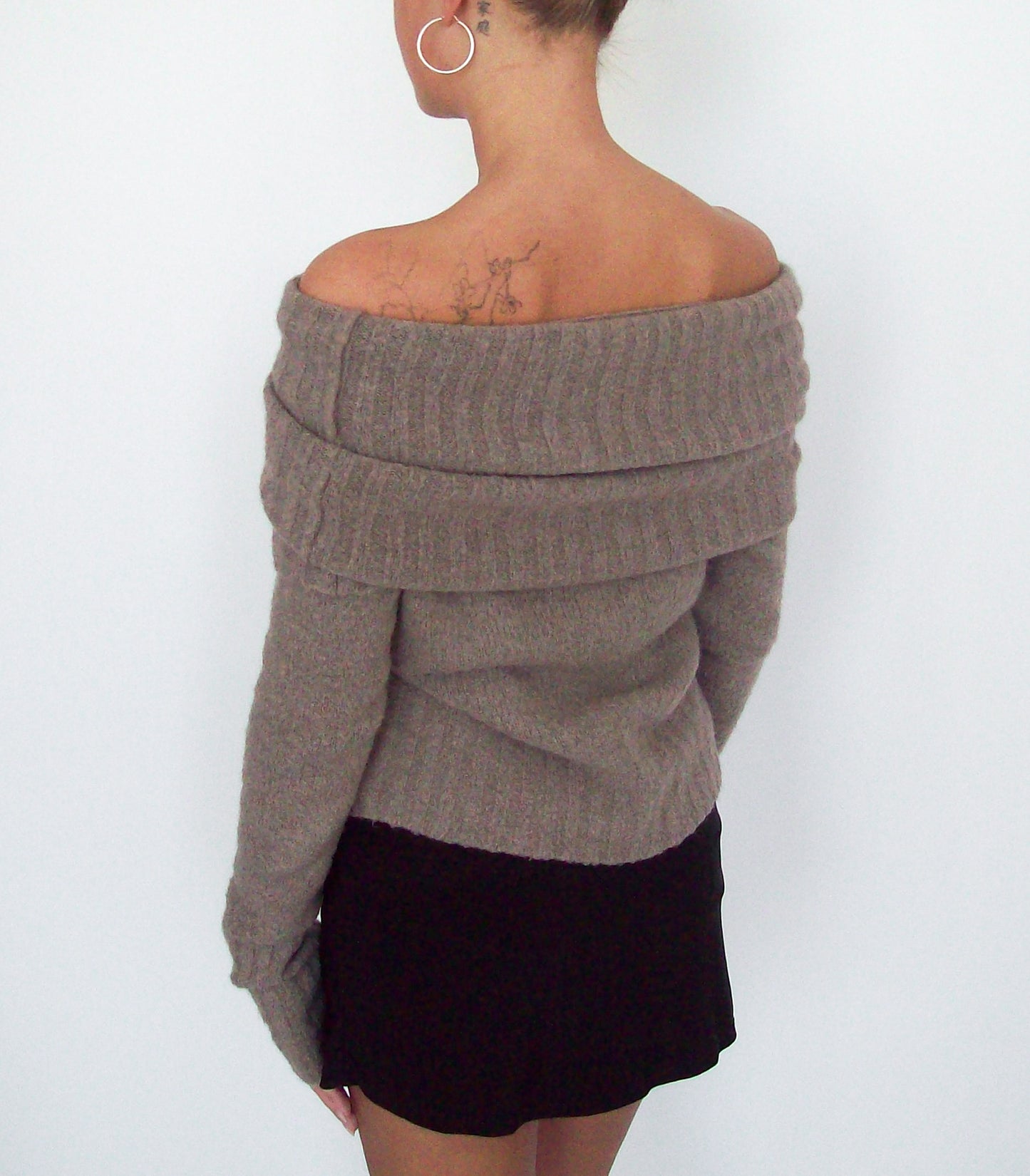 Taupe off the shoulder | S